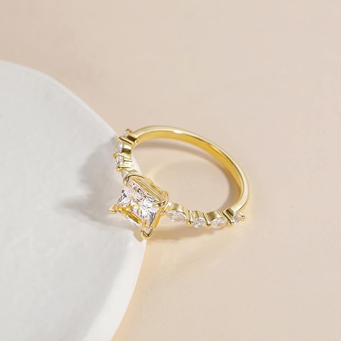 2 Karat Solitärring aus Sterlingsilber mit Prinzessschliff und Zirkonia im Kissenschliff