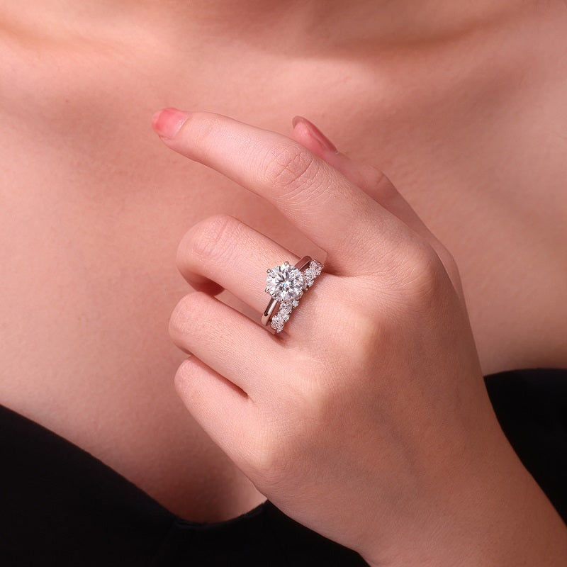 Luxury 5 Carat Round Cut Moissanite Engagement Ring(17)