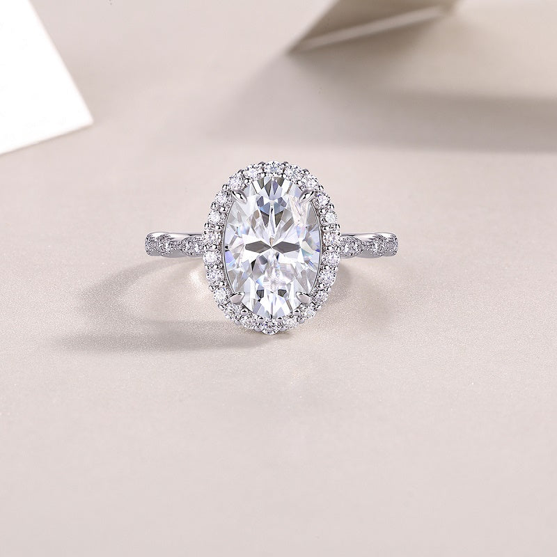Luxury 5 Carat Round Cut Moissanite Engagement Ring(14)