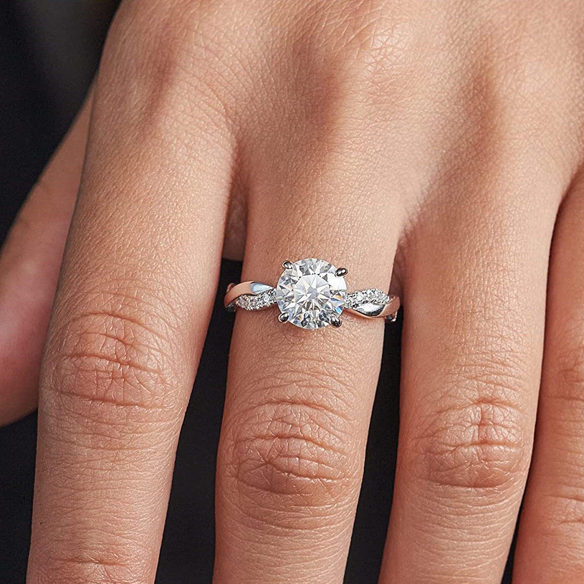 1CT/2CT Moissanite Twisted Solitaire Engagement Ring for Women