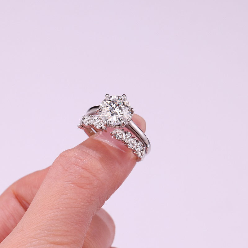 Luxury 5 Carat Round Cut Moissanite Engagement Ring（17）