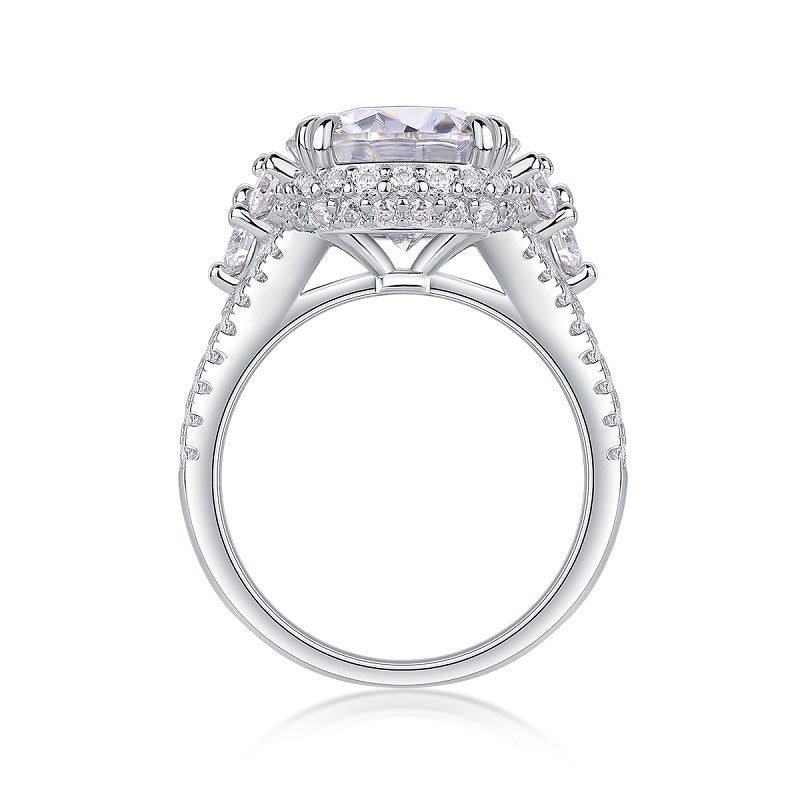 Luxury 5 Carat Round Cut Moissanite Engagement Ring