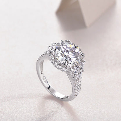 Luxury 5 Carat Round Cut Moissanite Engagement Ring