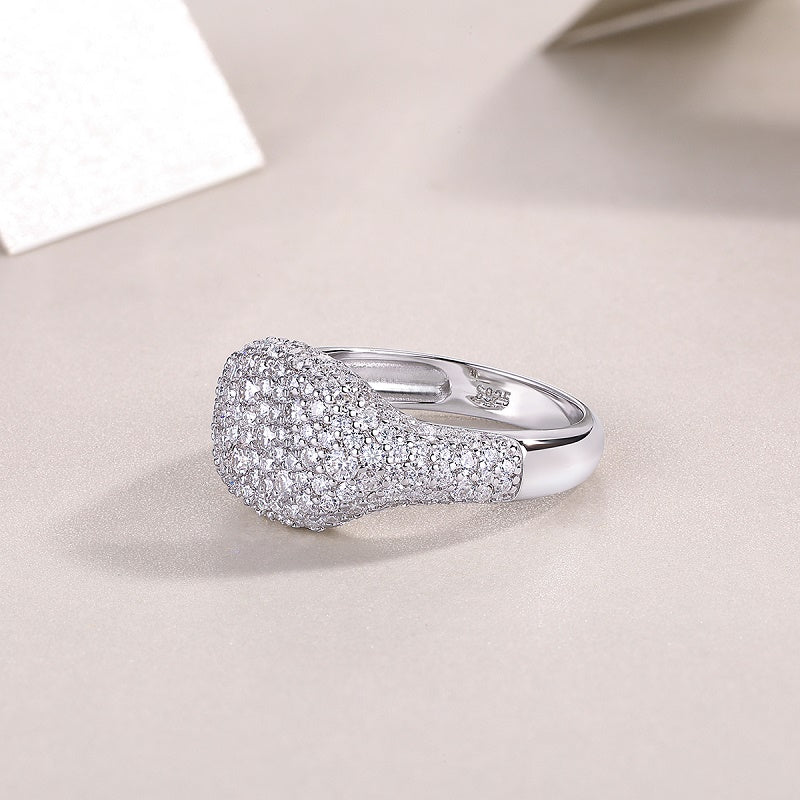 Luxury 5 Carat Round Cut Moissanite Engagement Ring（10）