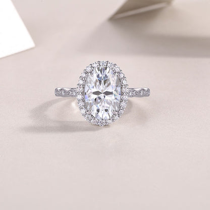 Luxury 5 Carat Round Cut Moissanite Engagement Ring（14）