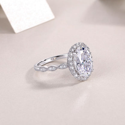 Luxury 5 Carat Round Cut Moissanite Engagement Ring（14）