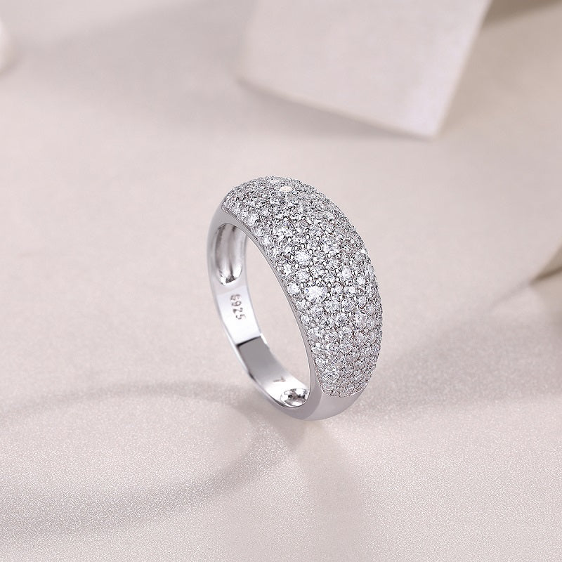 Luxury 5 Carat Round Cut Moissanite Engagement Ring（11）